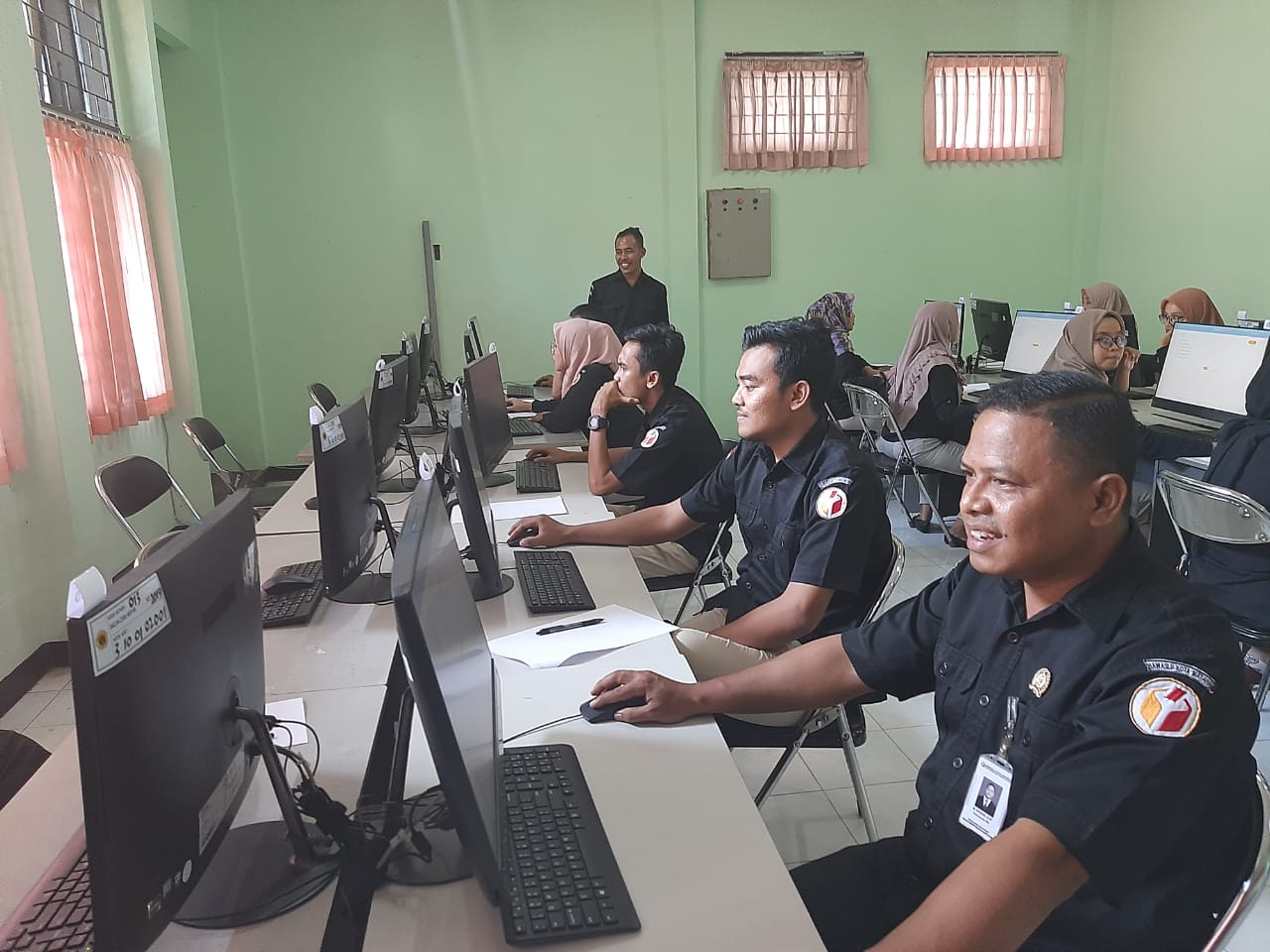 Bawaslu Kota Mataram Laksanakan Evaluasi PPNPNS