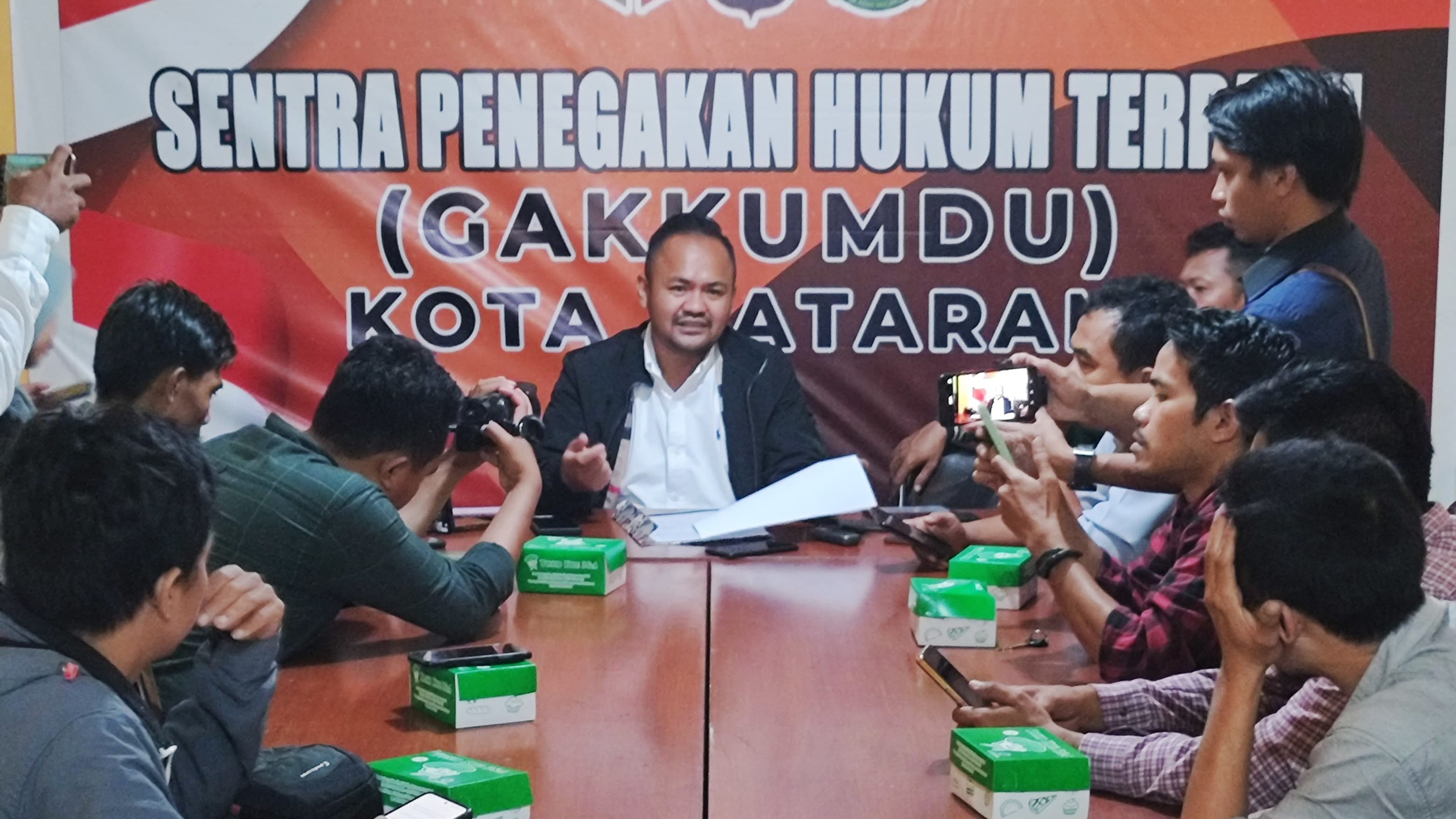 Gelar Jumpa Pers, Bawaslu Komat Jabarkan Hasil Pengawasan Kampanye Selama 1 Bulan.