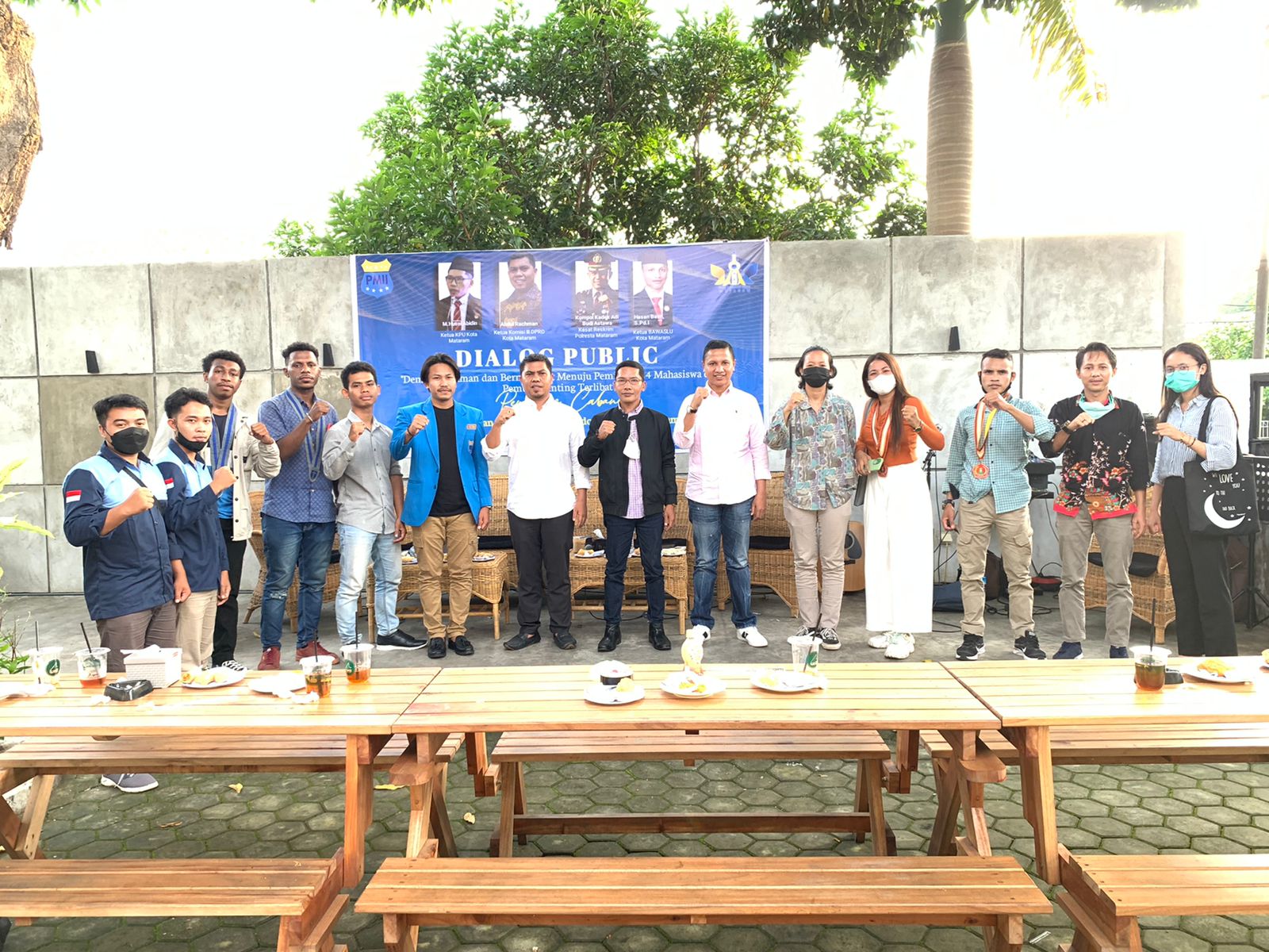 Ketua Bawaslu Kota Mataram Hadiri Dialog Publik Peran Penting Mahasiswa dan Pemuda Menuju Pemilu 2024 oleh PC PMII Kota Mataram.