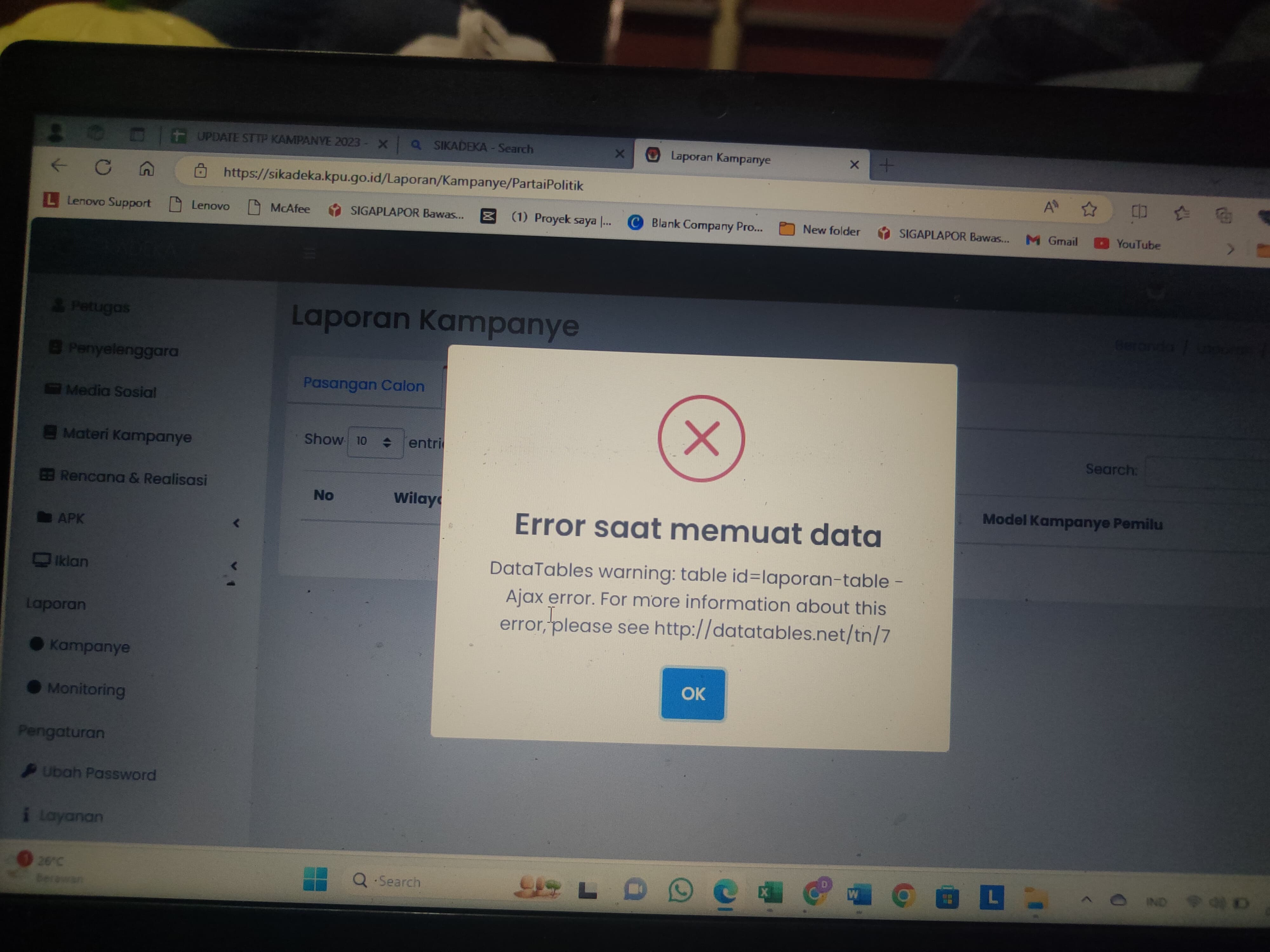 SIKADEKA Alami Gangguan, Bawaslu Kota Mataram Waskat Penyampaian LADK di Kantor KPU Kota Mataram.