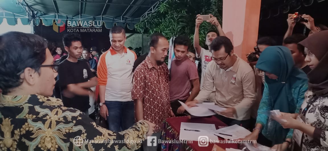 Bawaslu Kota Mataram, Awasi Ketat Penyerahan Berkas Bapaslon Perseorangan.