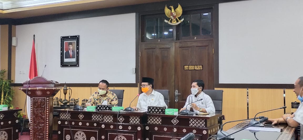 Hadiri Desk Pilkada, Bawaslu Komat Sampaikan Beberapa Kendala.