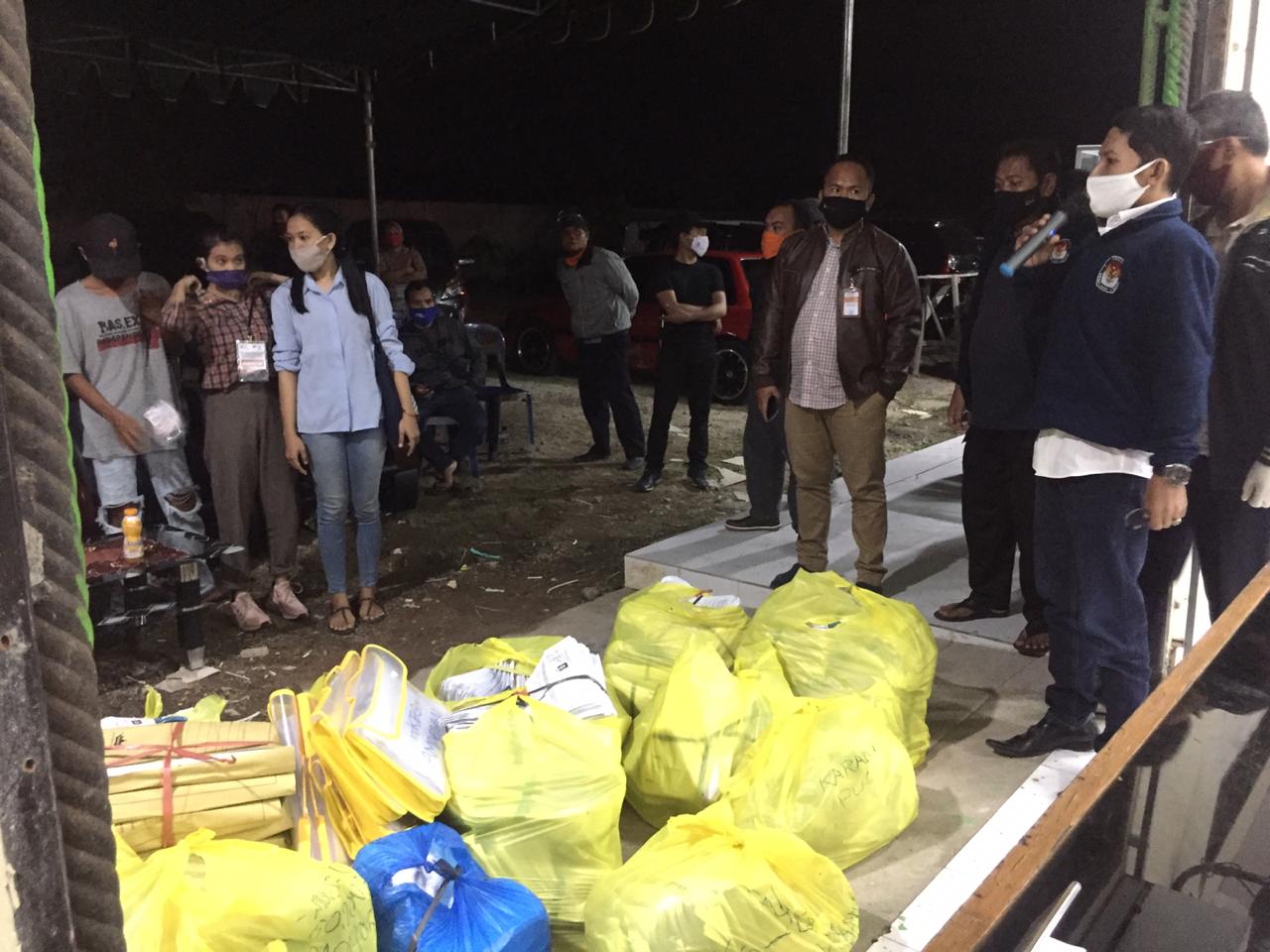 Awasi Dokumen Perbaikan Perseorangan Hingga Larut Malam, Bawaslu Komat ; Lelah yang Lillah.