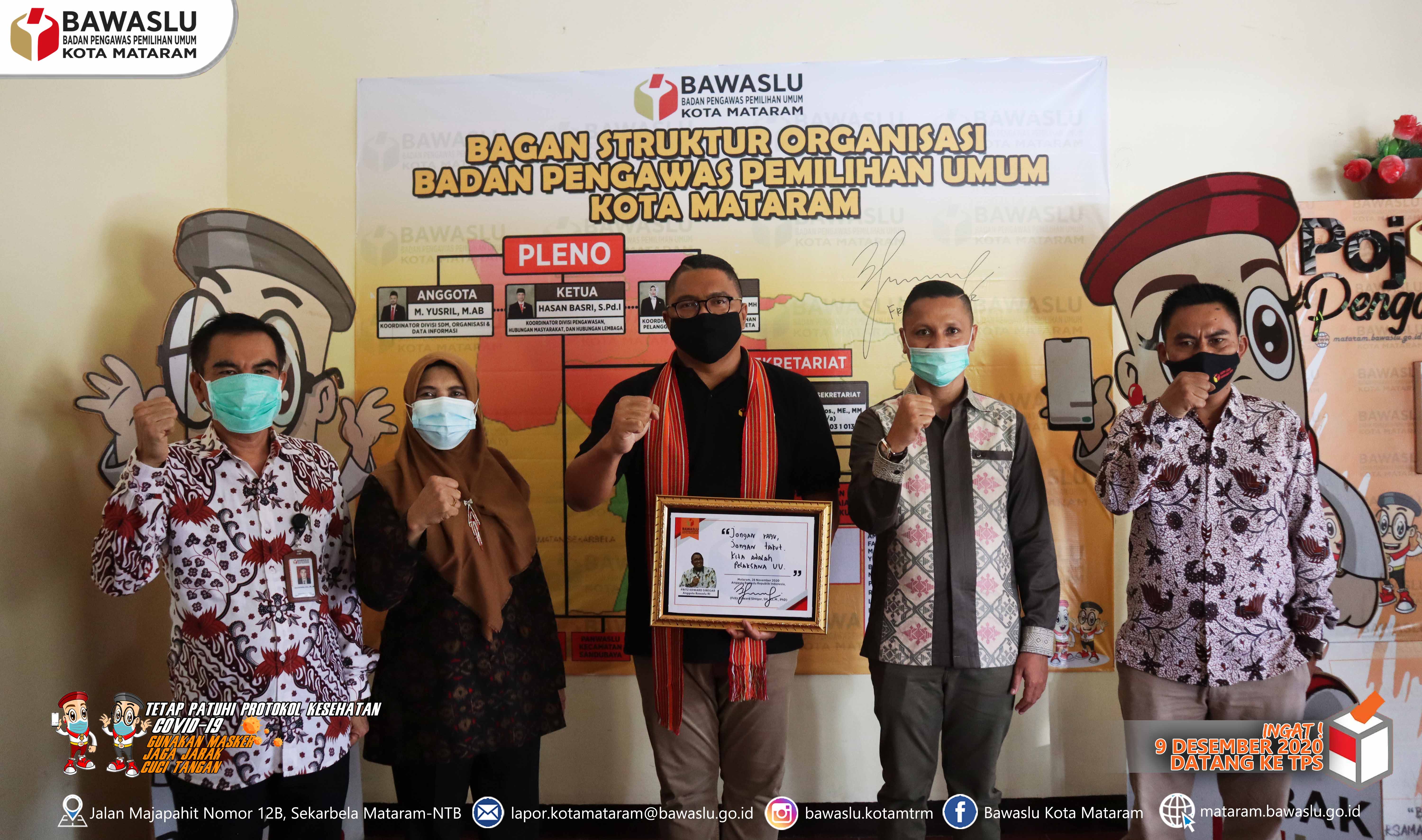 Jelang Pilkada, Fritz Edward Siregar, Berkunjung ke Bawaslu Komat Semangati Jajaran Pengawas.