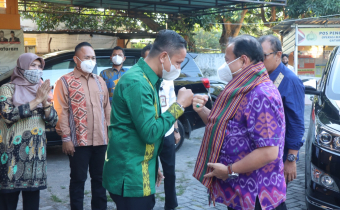 Berkunjung Ke Bawaslu Kota Mataram, Abhan Cek Kesiapan Pengawas.